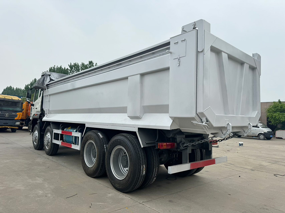 8x4HOWONX8x4 Dump Truck