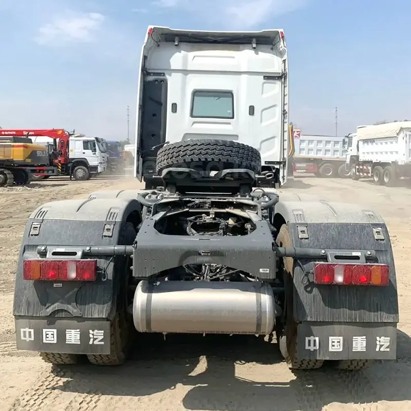 Shacman F3000 380HP Tractor Head Truck for Construction Material Transport
